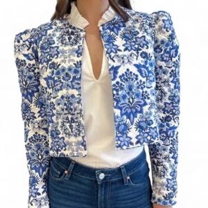 Anna Cate Clare quilted cropped jacket - size small - blue and white floral